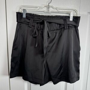 NWOT Joie shorts black satin women’s size 10